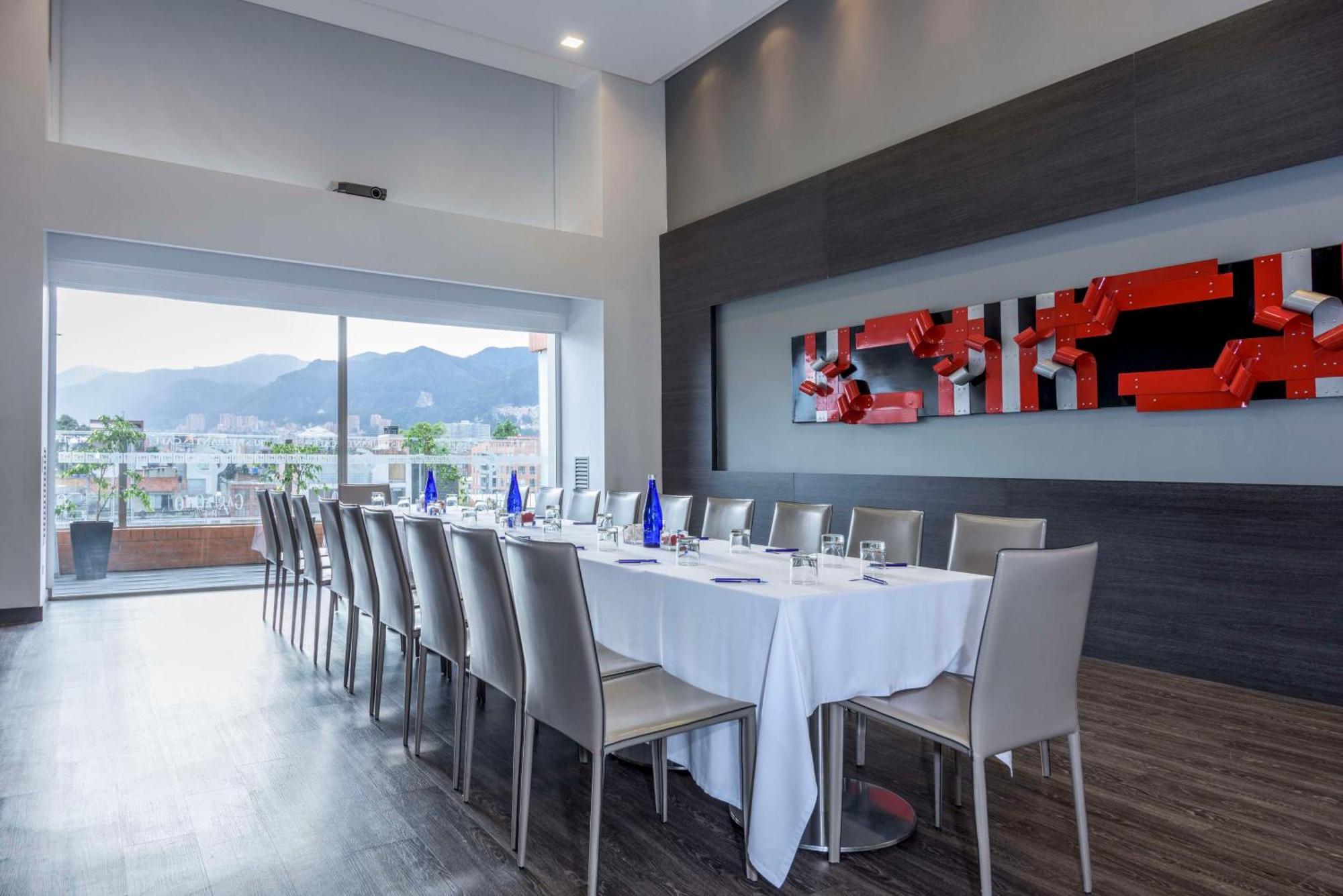 Отель Nh Bogota Urban 26 Royal Экстерьер фото