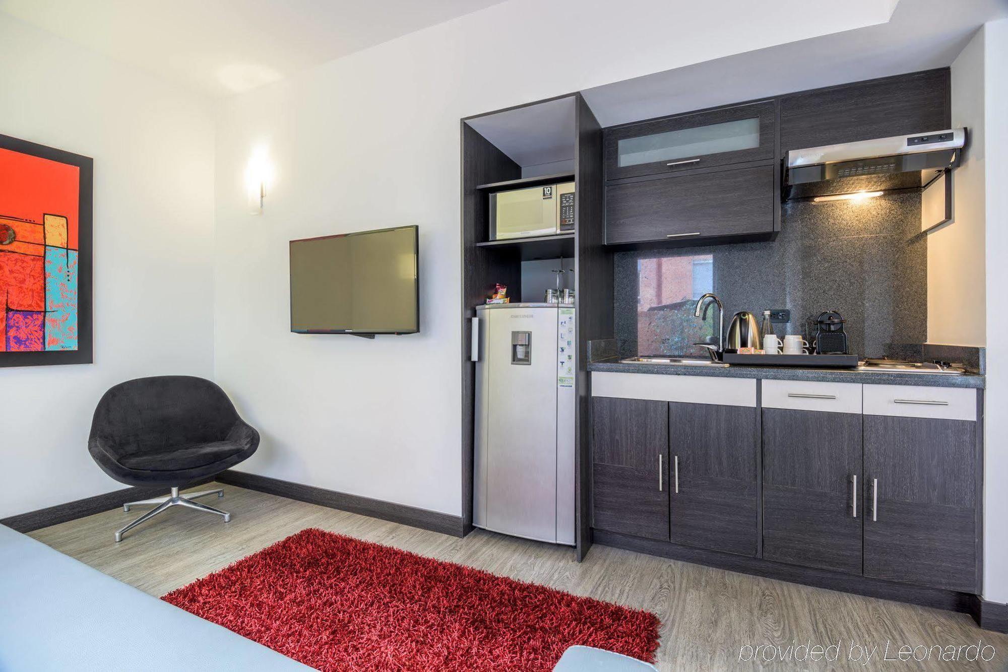 Отель Nh Bogota Urban 26 Royal Экстерьер фото