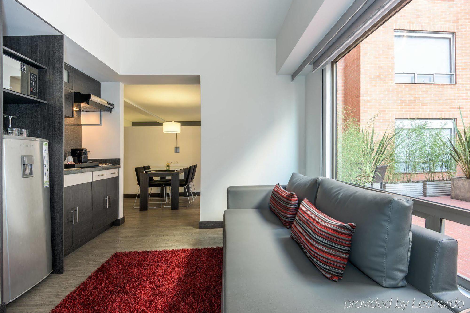 Отель Nh Bogota Urban 26 Royal Экстерьер фото